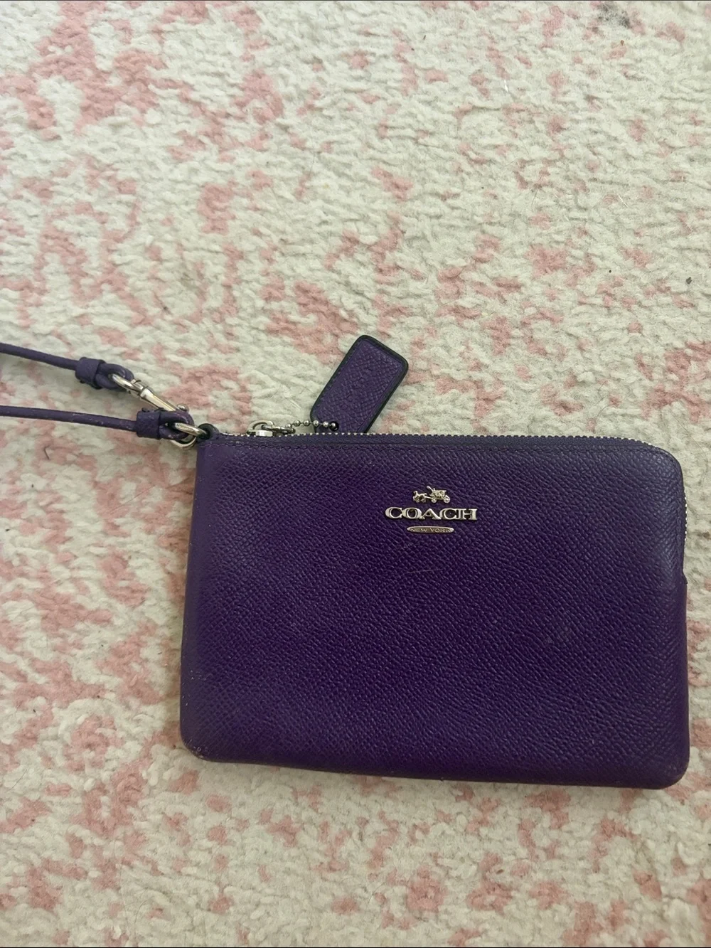 Coach Purple Leather Wristlet with Silver Hardware💖👼🏼🫧